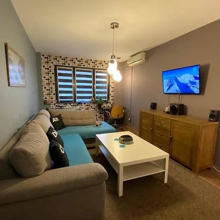Charming Luxurious - Wide Center *