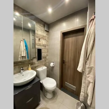 Charming Luxurious - Wide Center *