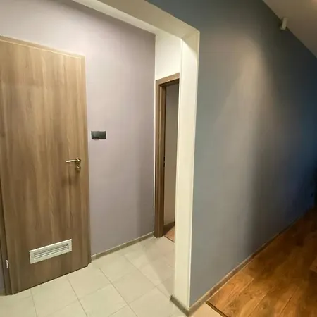Charming Luxurious - Wide Center *